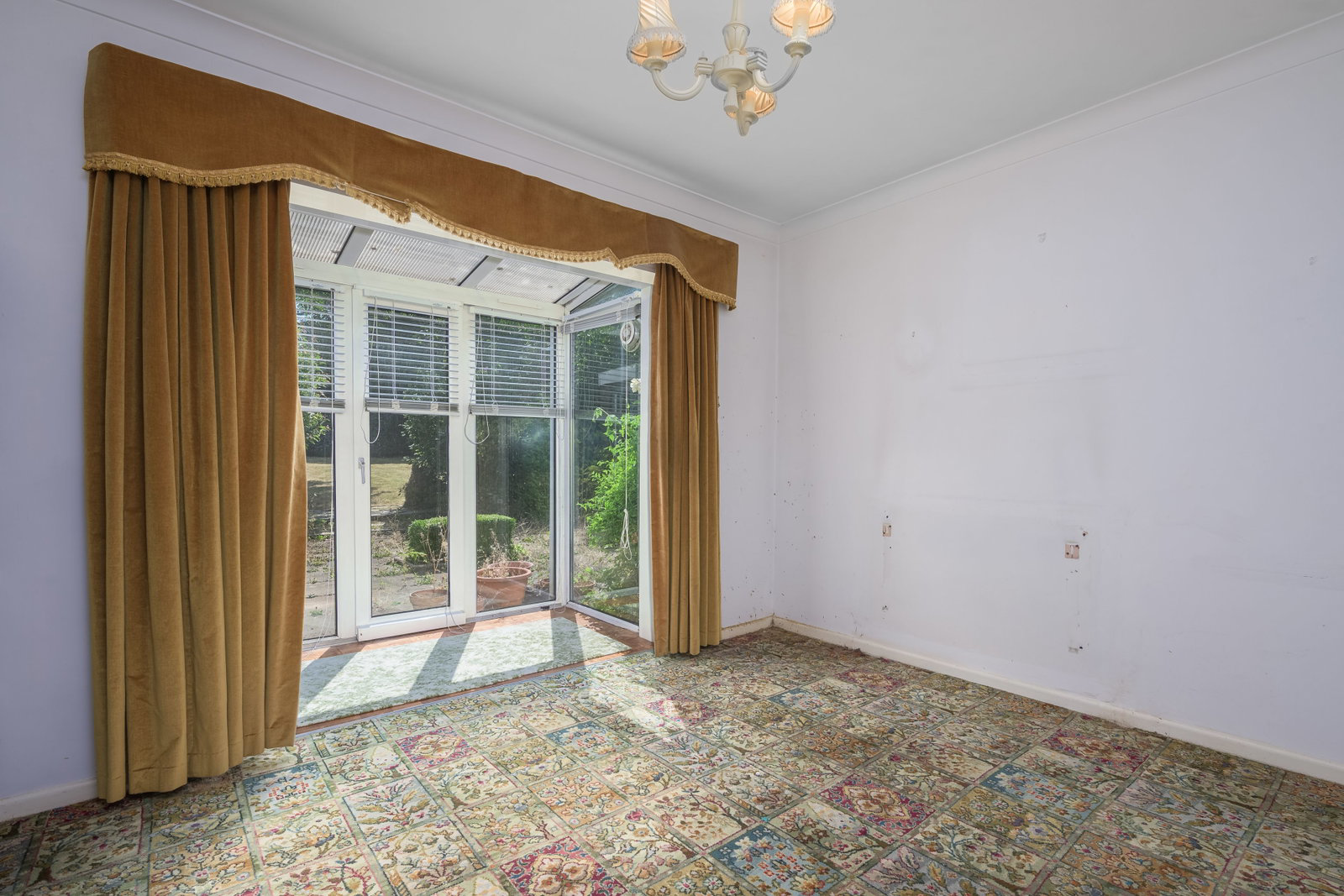 Caradon Close, Derriford, Plymouth, photo 11