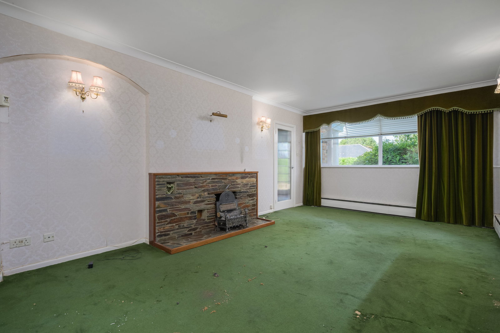 Caradon Close, Derriford, Plymouth, photo 6