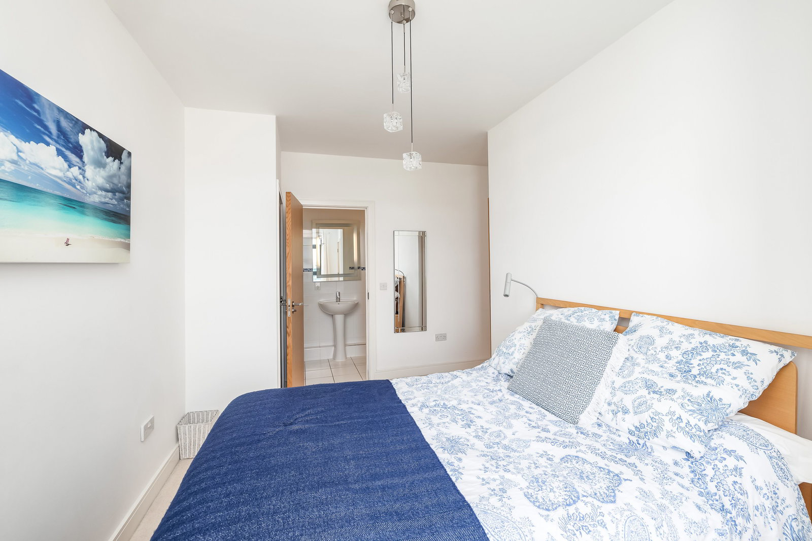 The Azure, Cliff Road, The Hoe, photo 10