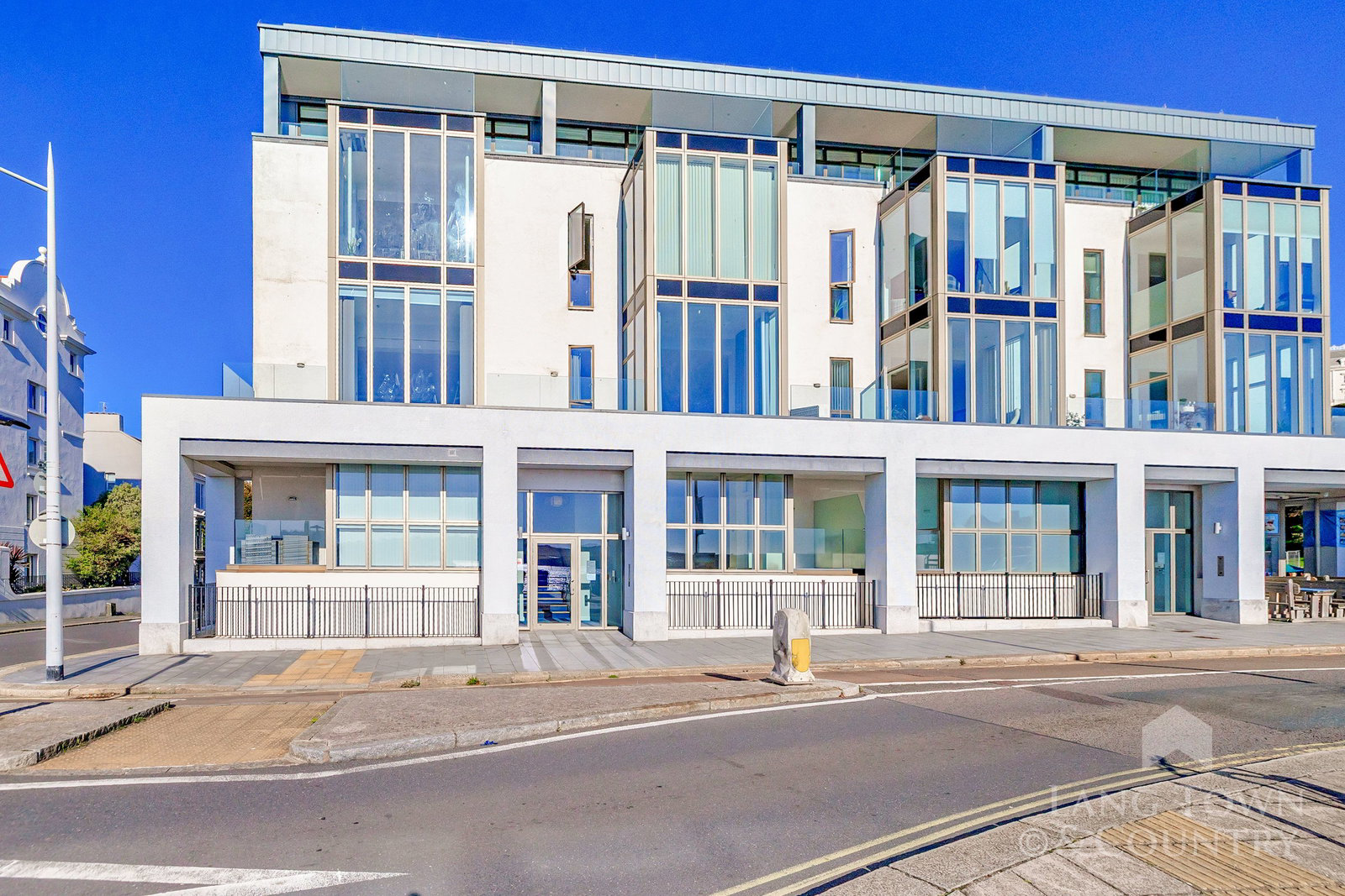 Hoe Road, The Hoe, Plymouth, PL1 3DE