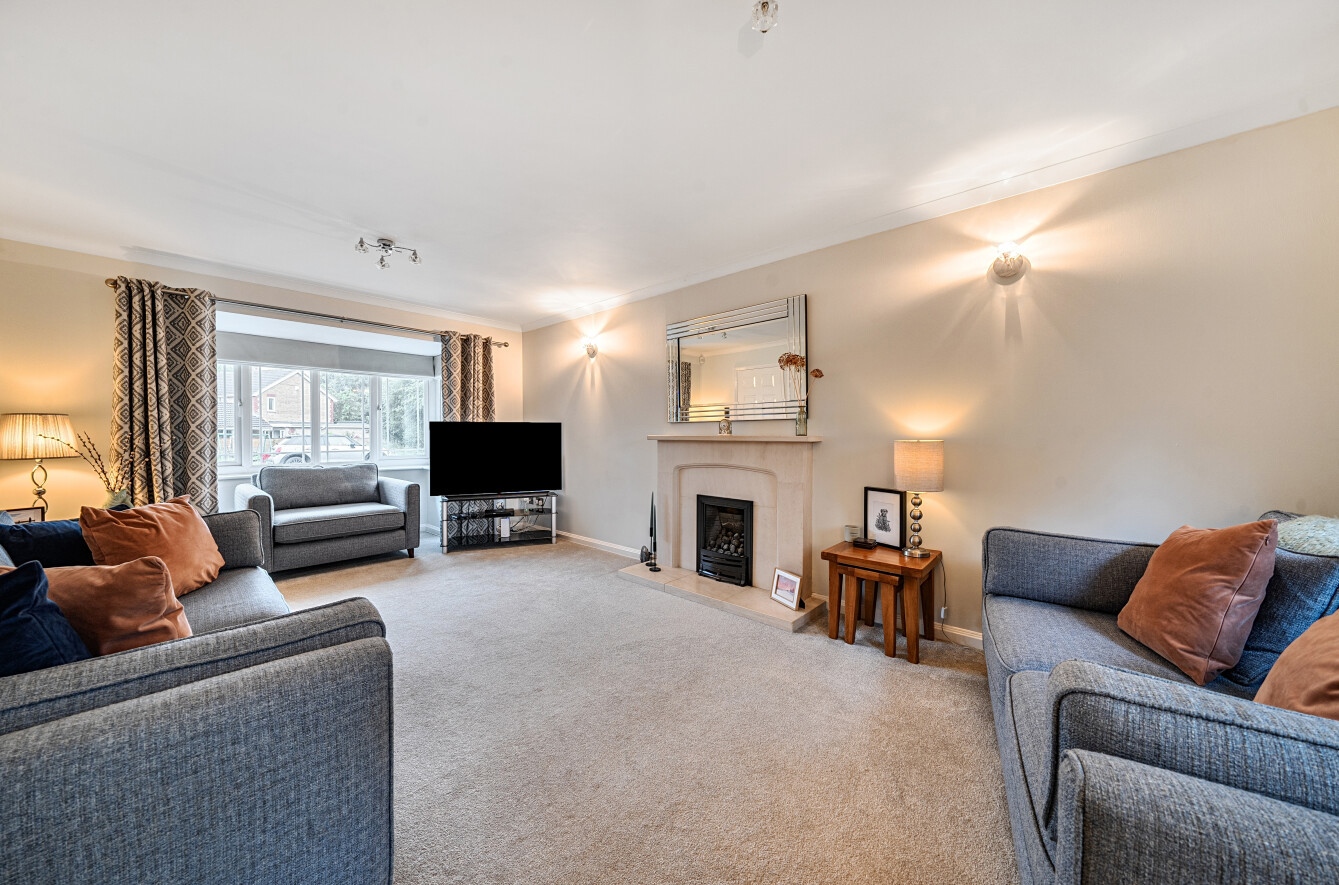 Worcester Crescent, Willand, Cullompton, Devon, EX15, photo 2