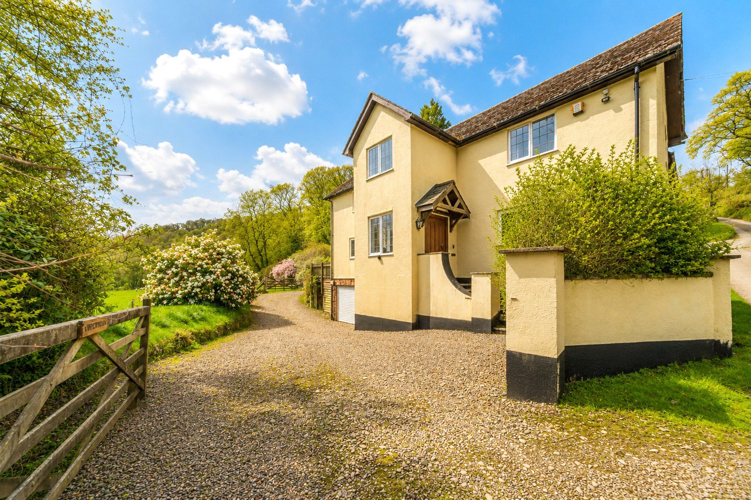 Dulverton, Somerset, TA22