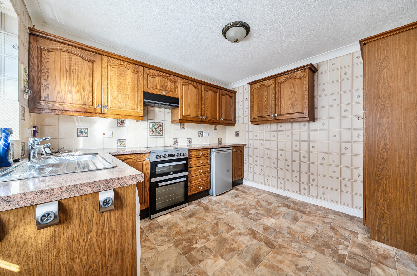 Redwood Close, Hemyock, Cullompton, Devon, EX15, photo 5