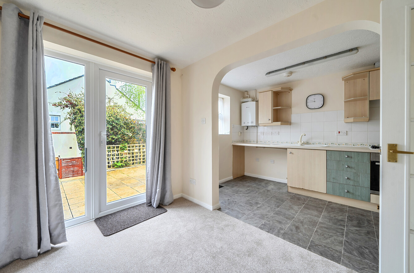Trinity Close, Wellington, Somerset, TA21, photo 2