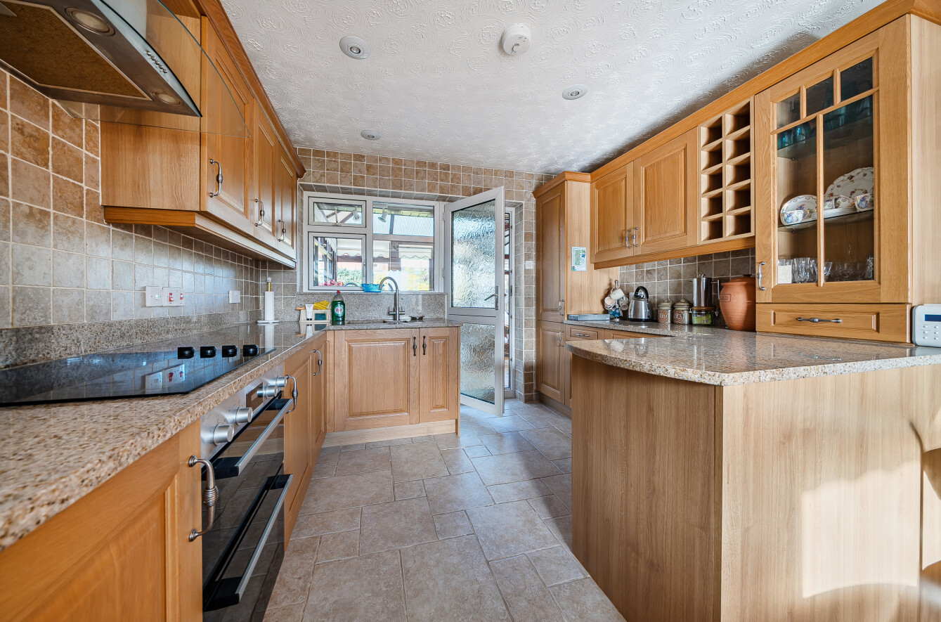 Kendall Close, Creech Heathfield, Taunton, Somerset, TA3, photo 5