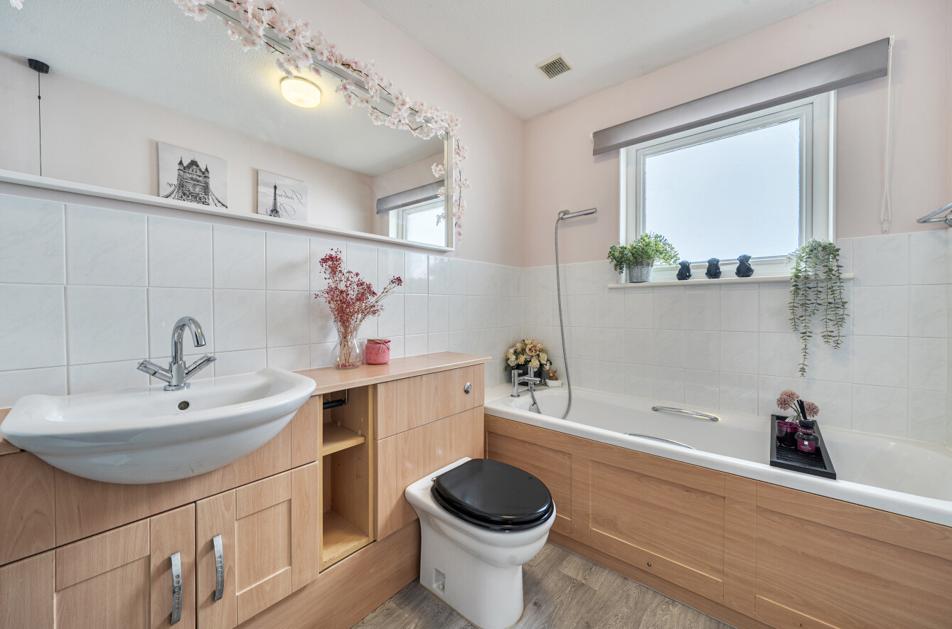 Meadow View, Uffculme, Cullompton, Devon, EX15, photo 19