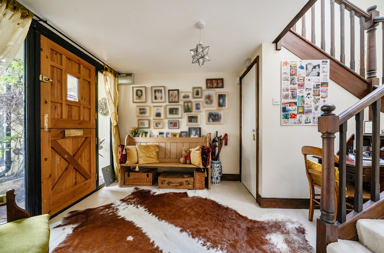 Hills Mews, Courtland Road, Wellington, Somerset, TA21, photo 4