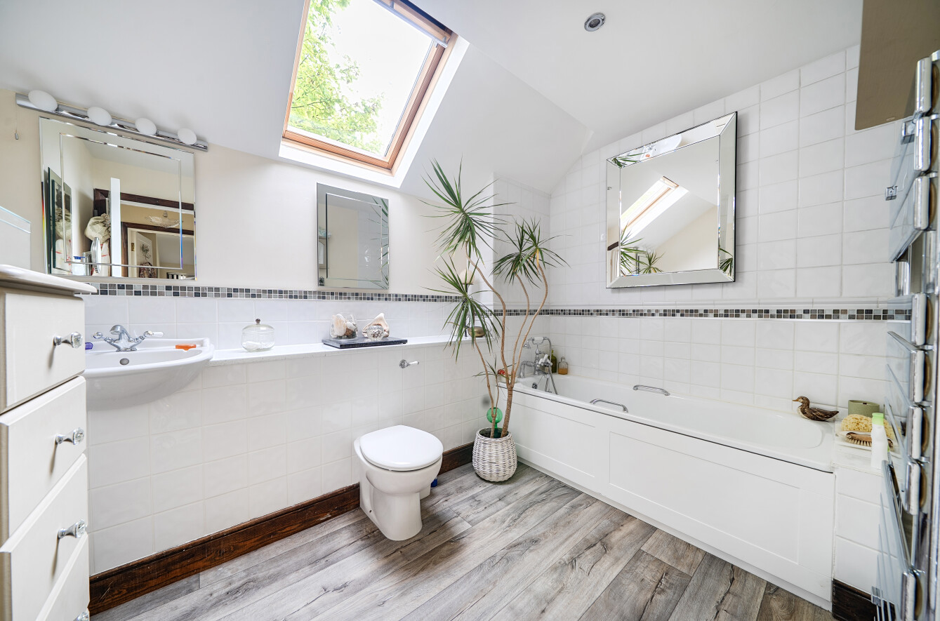 Hills Mews, Courtland Road, Wellington, Somerset, TA21, photo 19