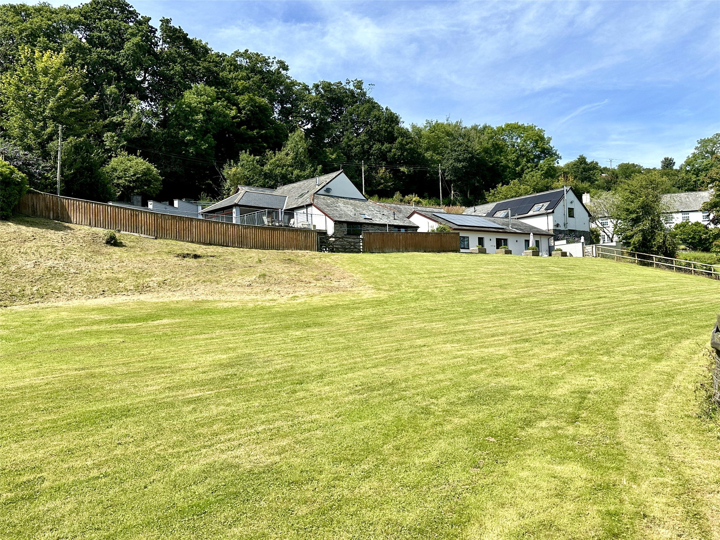 Seven Characterful Cottages & 4.5 Acres, West Down, Devon, EX34, photo 65