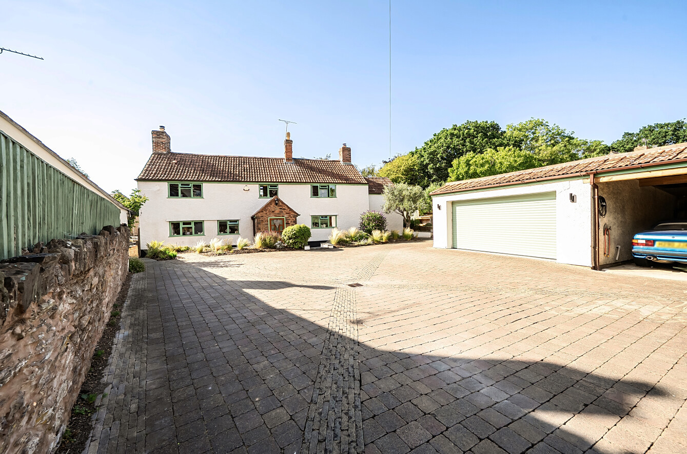 Bridgwater Road, Bathpool, Taunton, Somerset, TA2