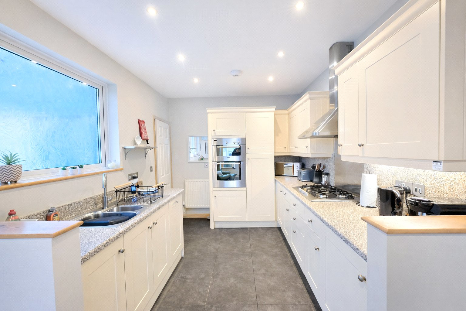 The Crescent, Widemouth Bay, Bude, Cornwall, EX23, photo 3
