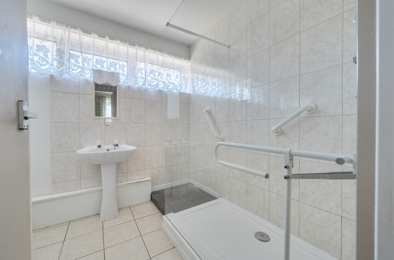Laxton Close, Taunton, Somerset, TA1, photo 5