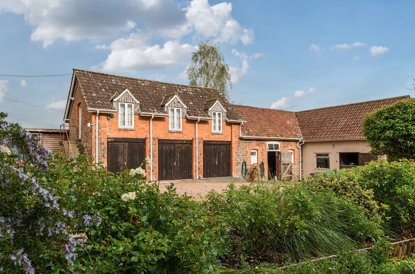 Over Stowey, Bridgwater, Somerset, TA5, photo 2