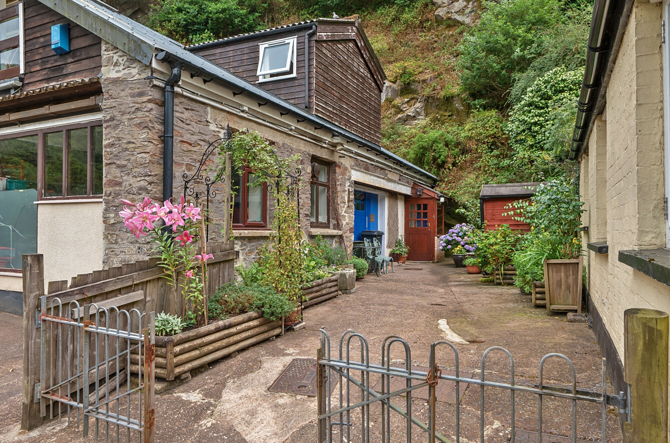 Northmoor Road, Dulverton, Somerset, TA22, photo 22