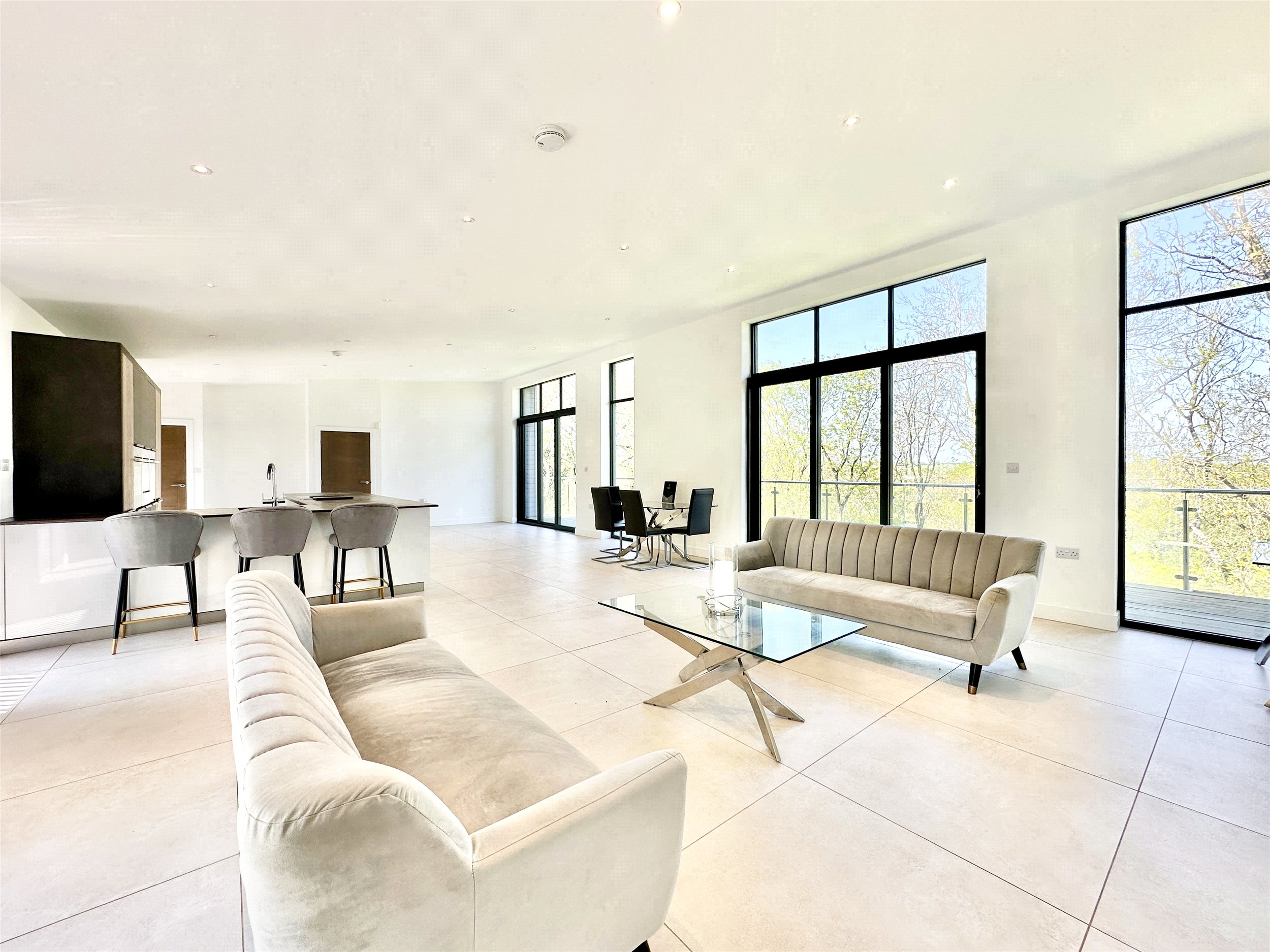 Striking Very Spacious Contemporary Home, Langmead Drive, Bideford, Devon, EX39, photo 2