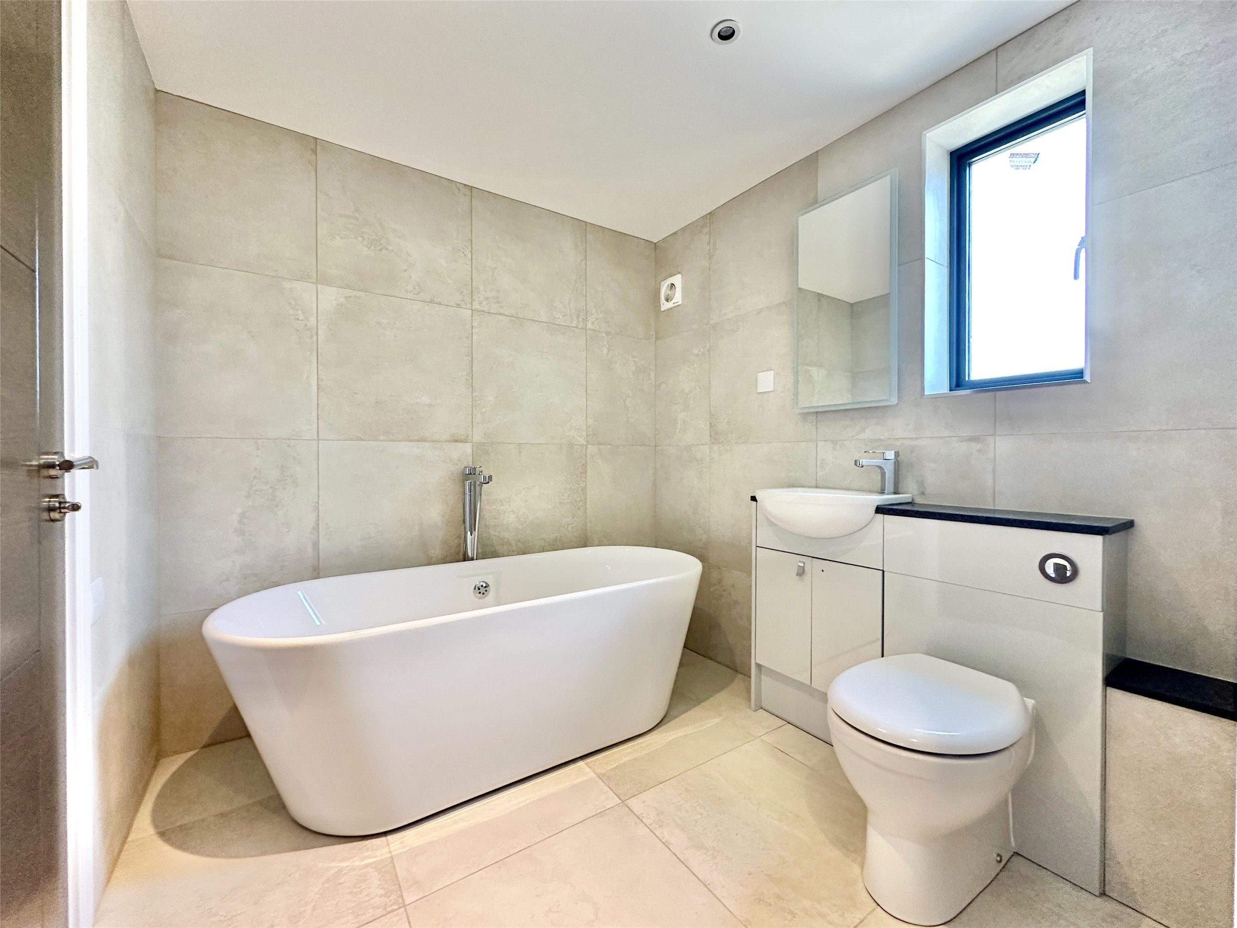 Striking Very Spacious Contemporary Home, Langmead Drive, Bideford, Devon, EX39, photo 17