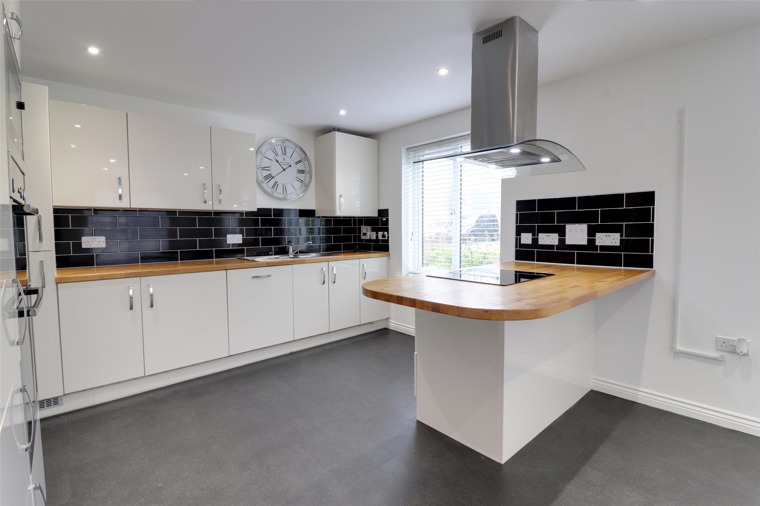 Long Field Road, Launceston, Cornwall, PL15, photo 2