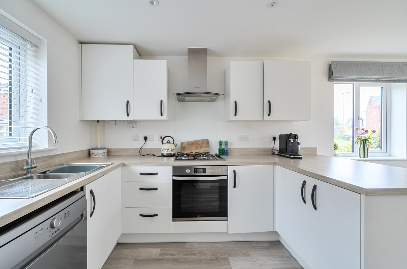 Elizabeth Close, Wellington, Somerset, TA21, photo 13