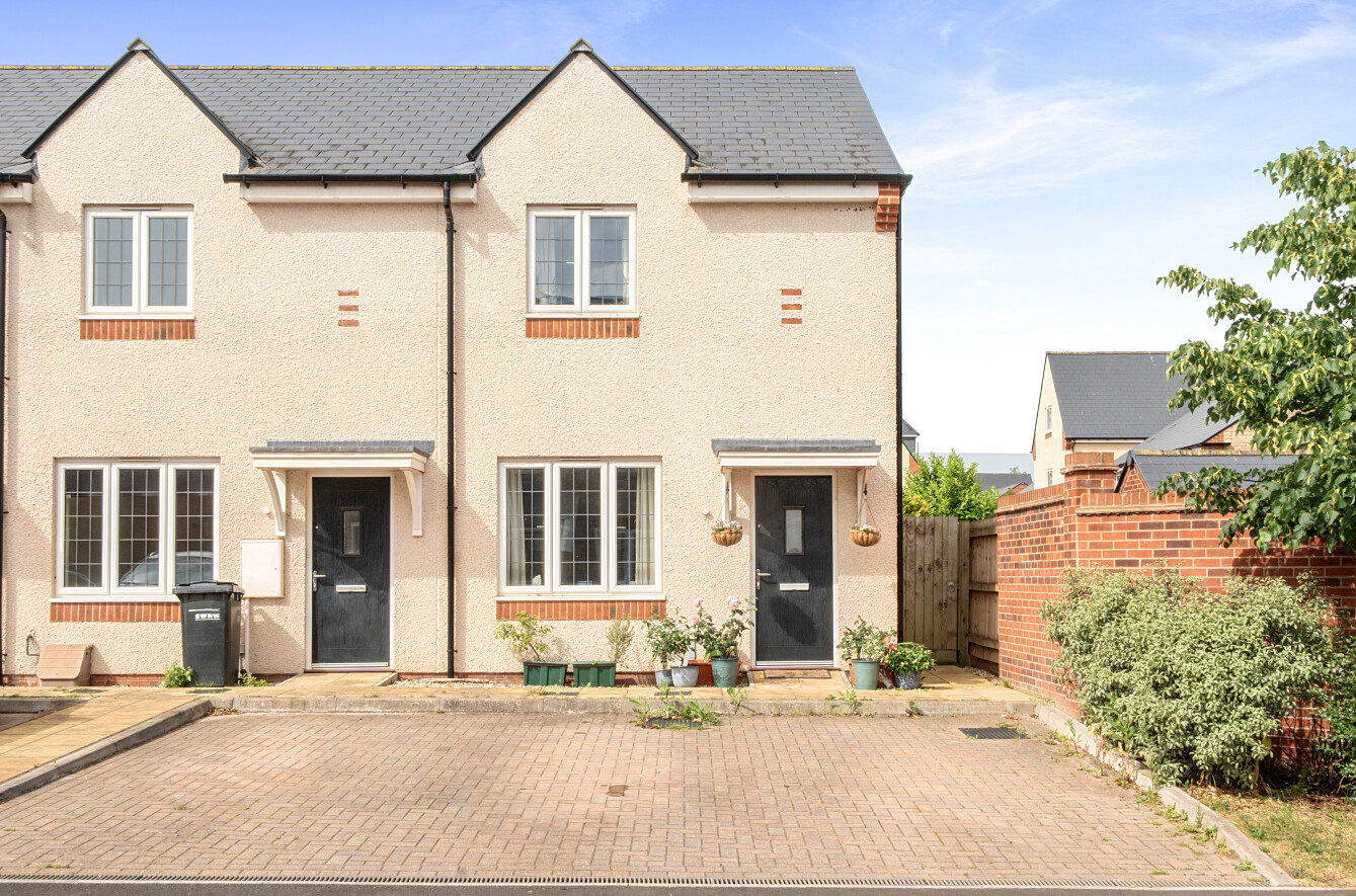 Follett Close, Wellington, Somerset, TA21