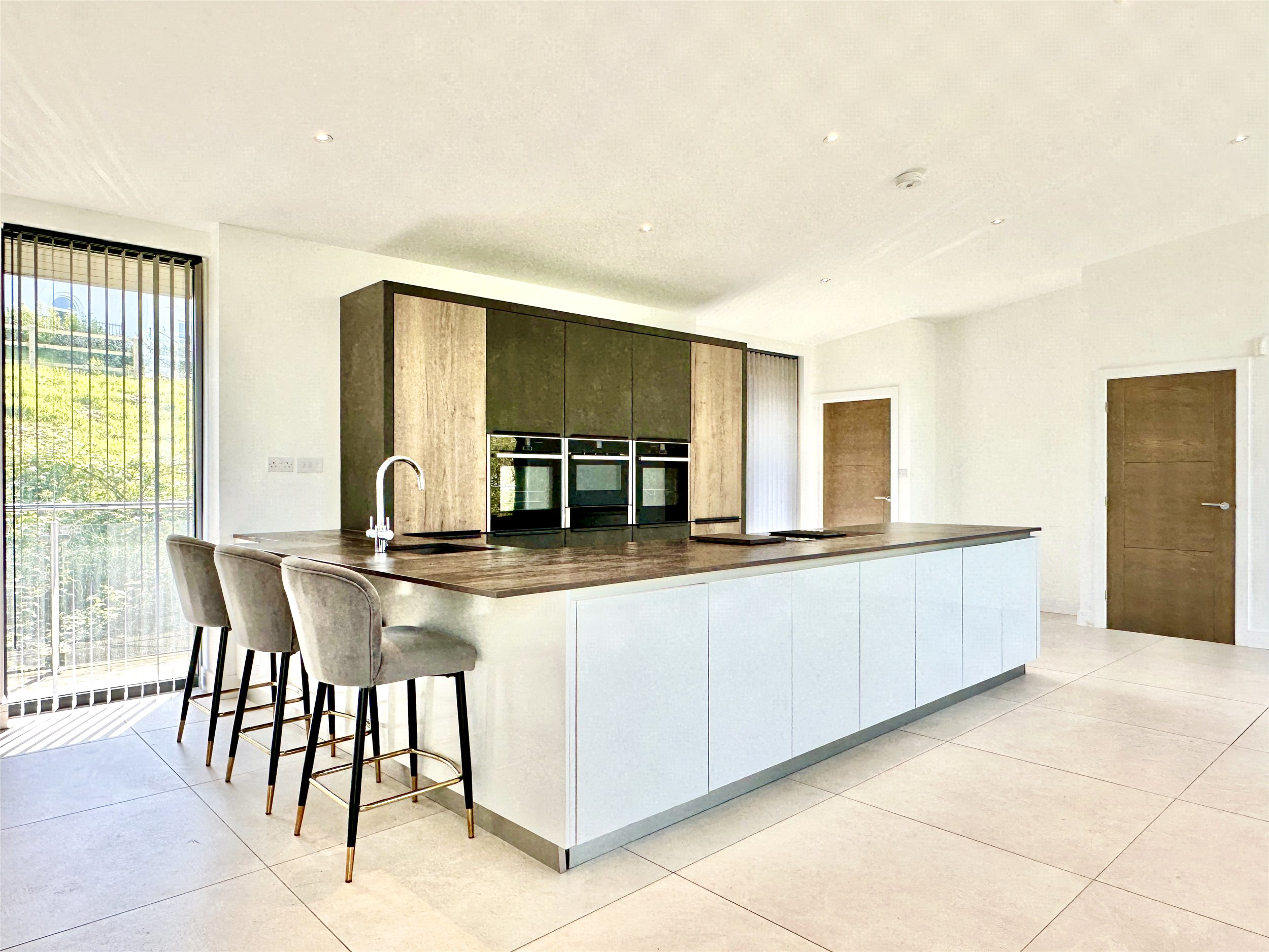 Striking Very Spacious Contemporary Home, Langmead Drive, Bideford, Devon, EX39, photo 3
