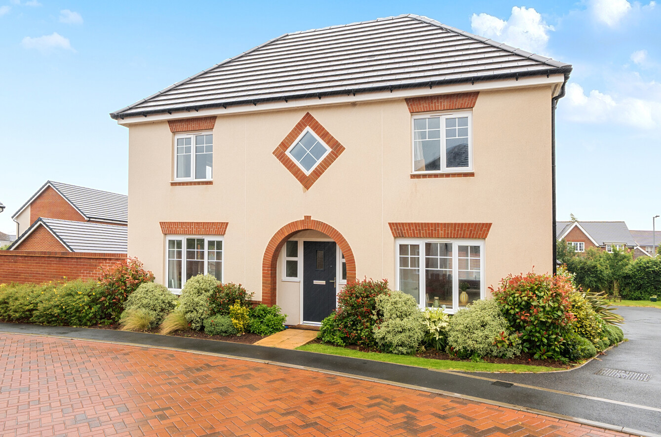 Elizabeth Close, Wellington, Somerset, TA21