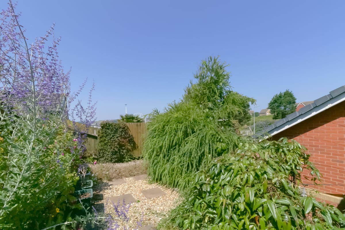 Heol Eryr Mor, Barry, CF62, photo 36