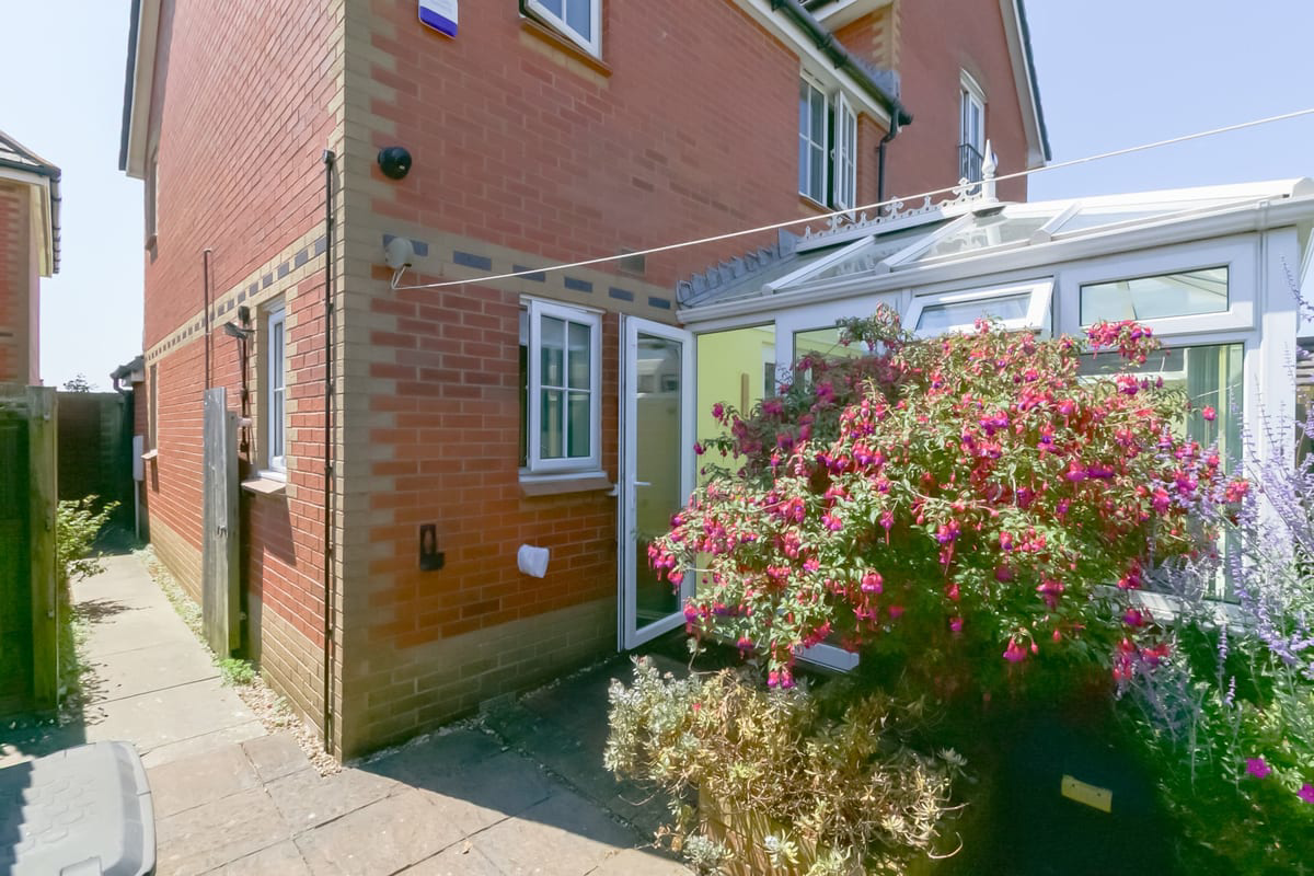 Heol Eryr Mor, Barry, CF62, photo 38
