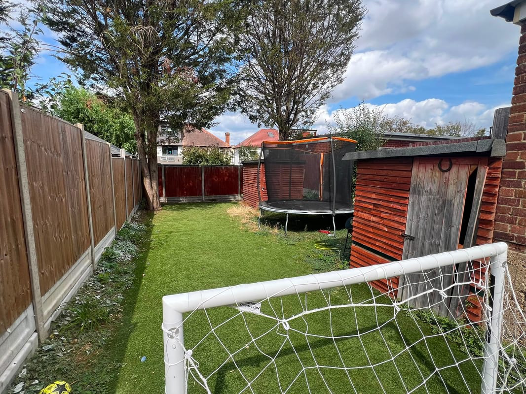 West Ridge Gardens, Greenford, UB6, photo 20