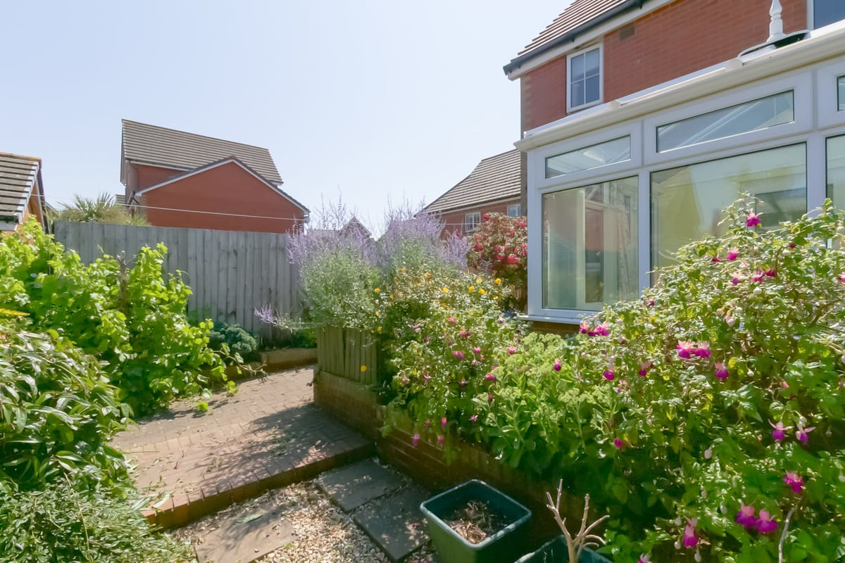 Heol Eryr Mor, Barry, CF62, photo 34