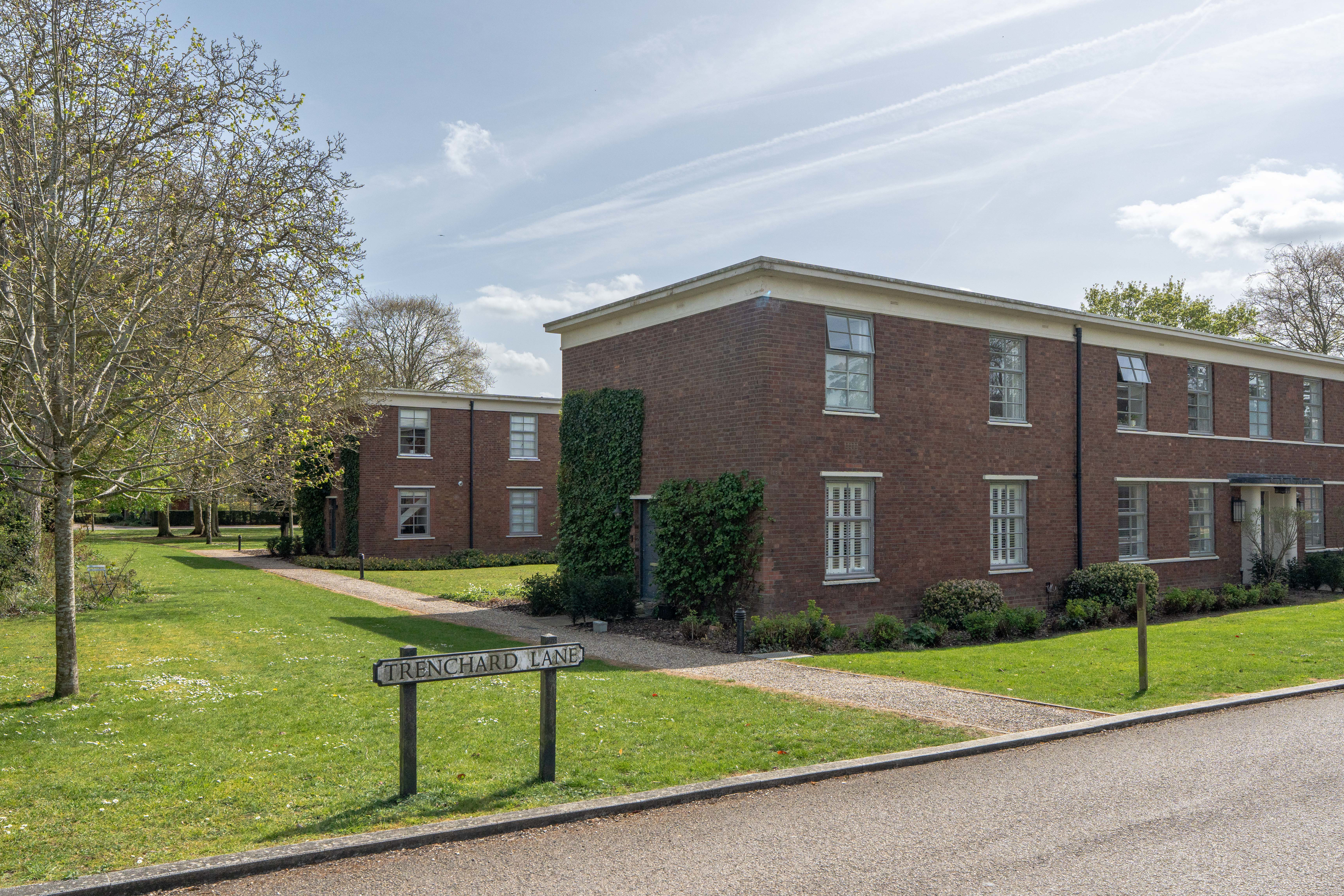 Flat 7, Building 25 Trenchard Lane-09505