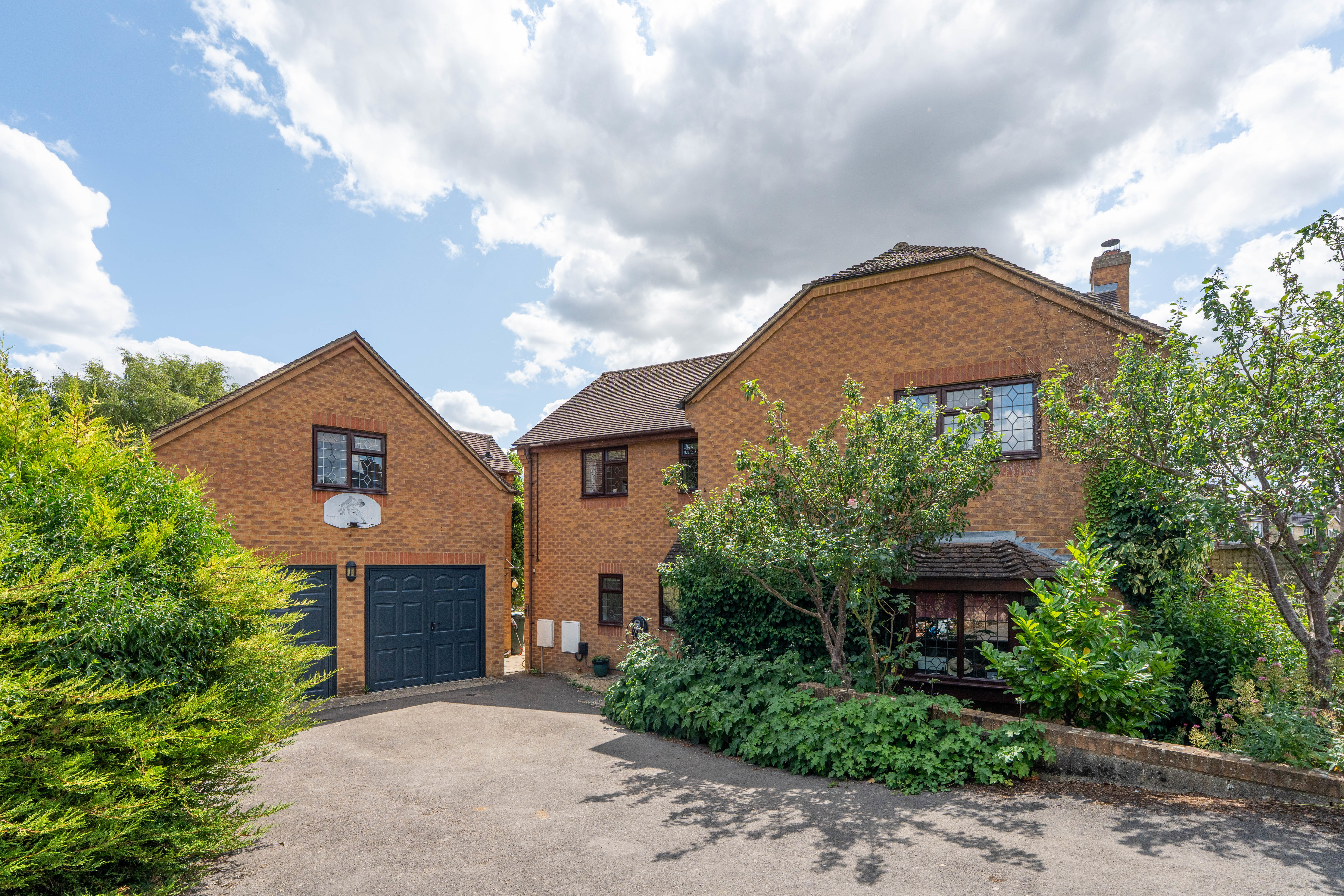 Almond Road, Bicester, OX26