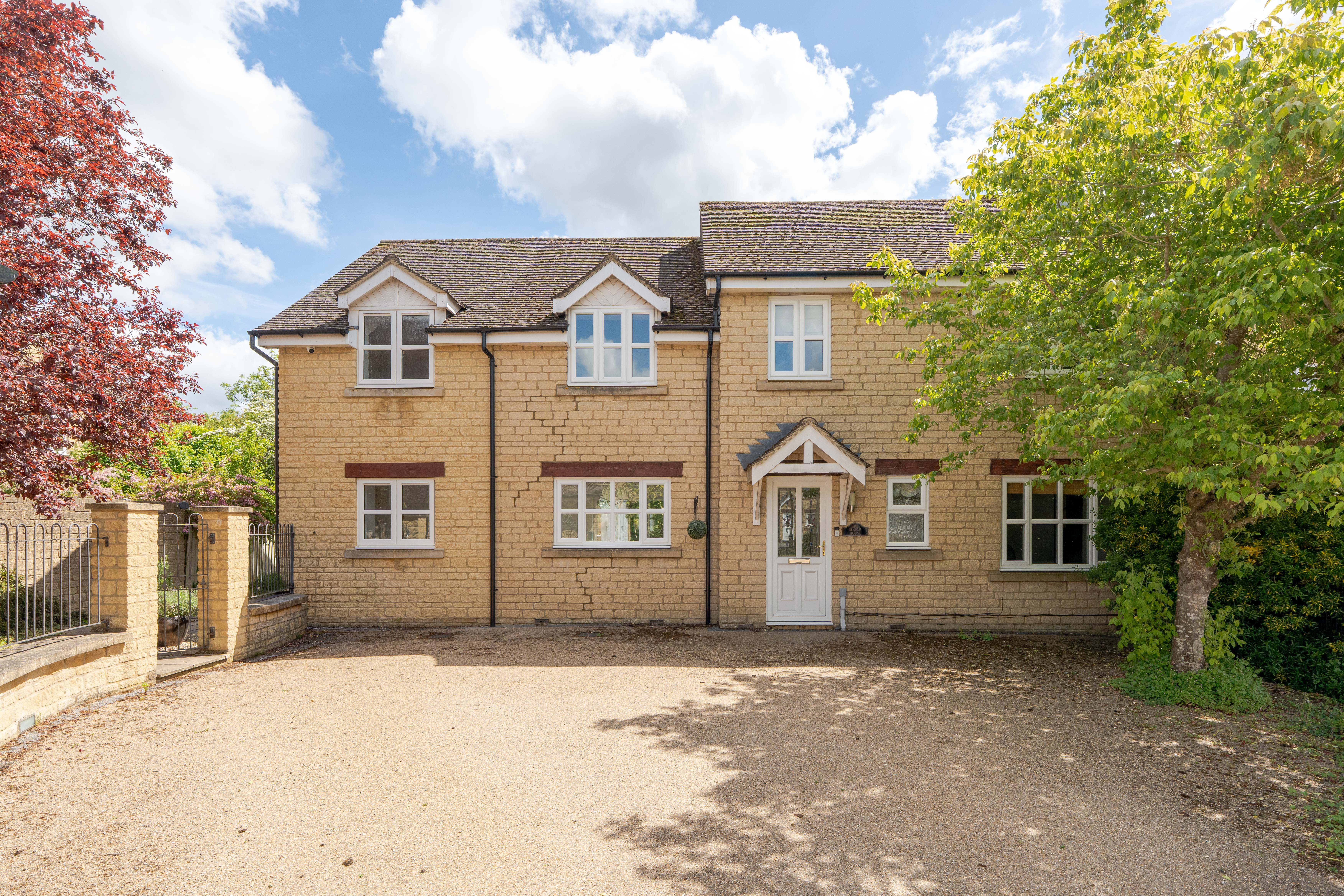 Maple House, 7 Hodgson Close, Fritwell, Oxfordshire, OX27 7QB