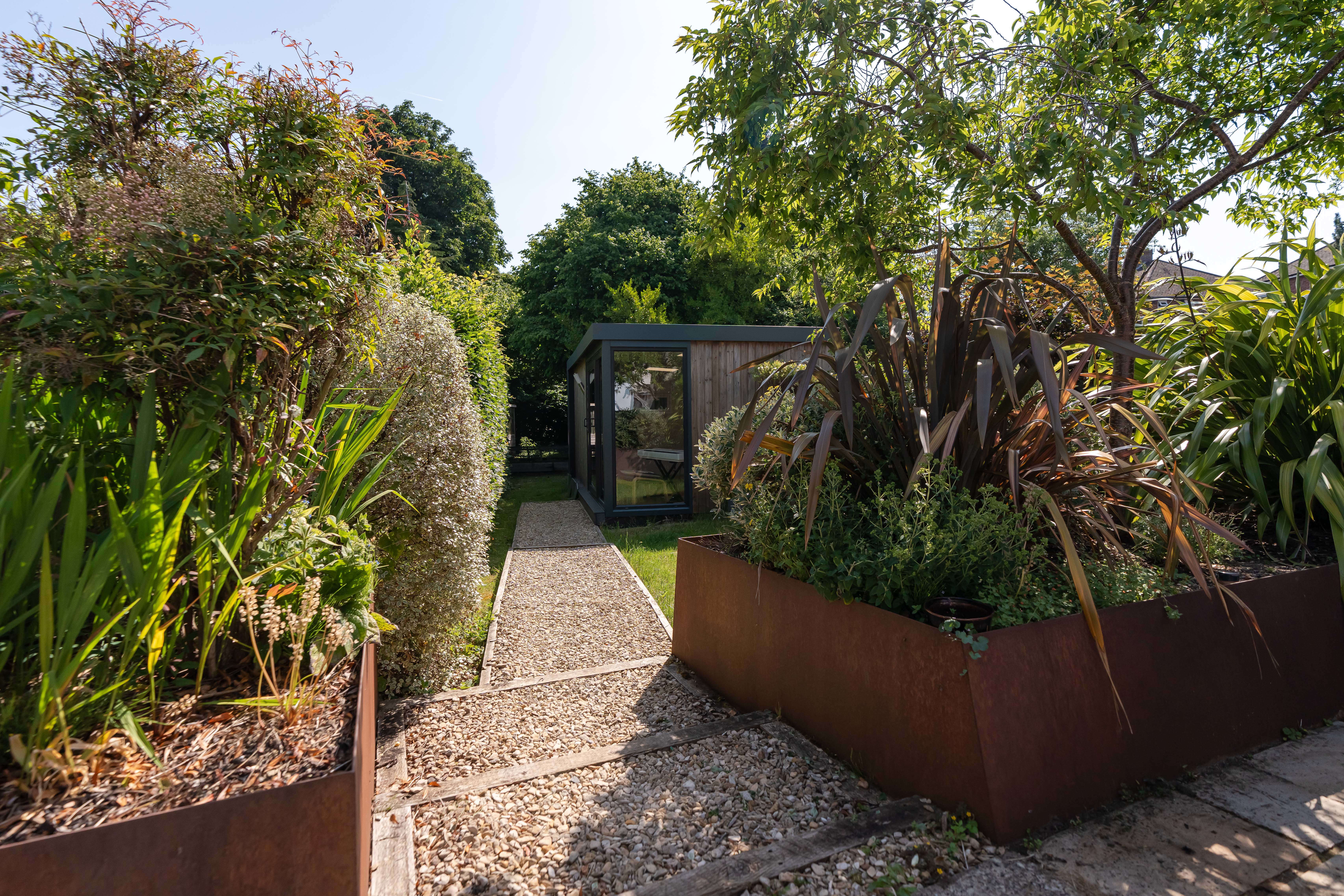 25 Crabtree Road-06986