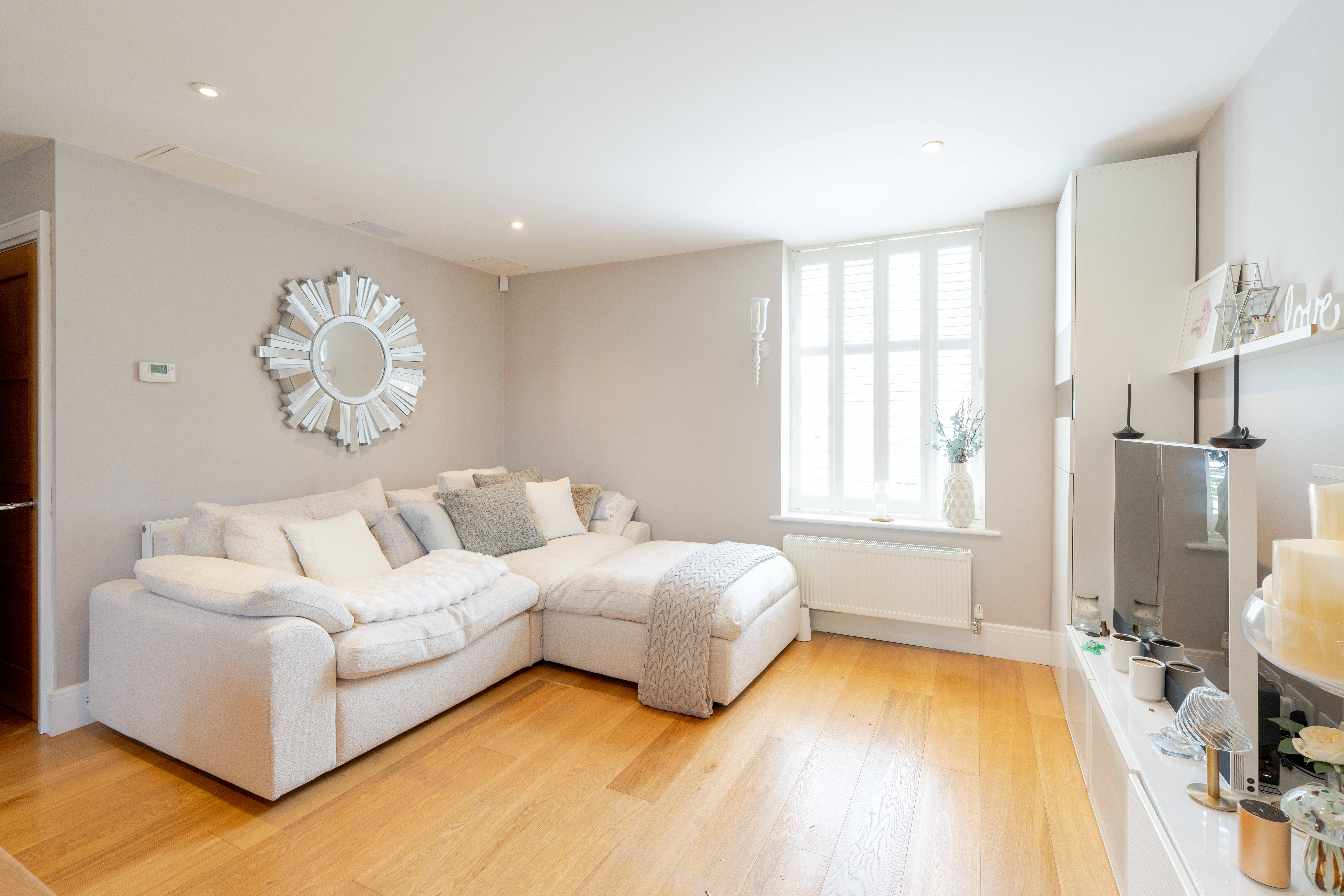 Flat 7, Building 25 Trenchard Lane-09437
