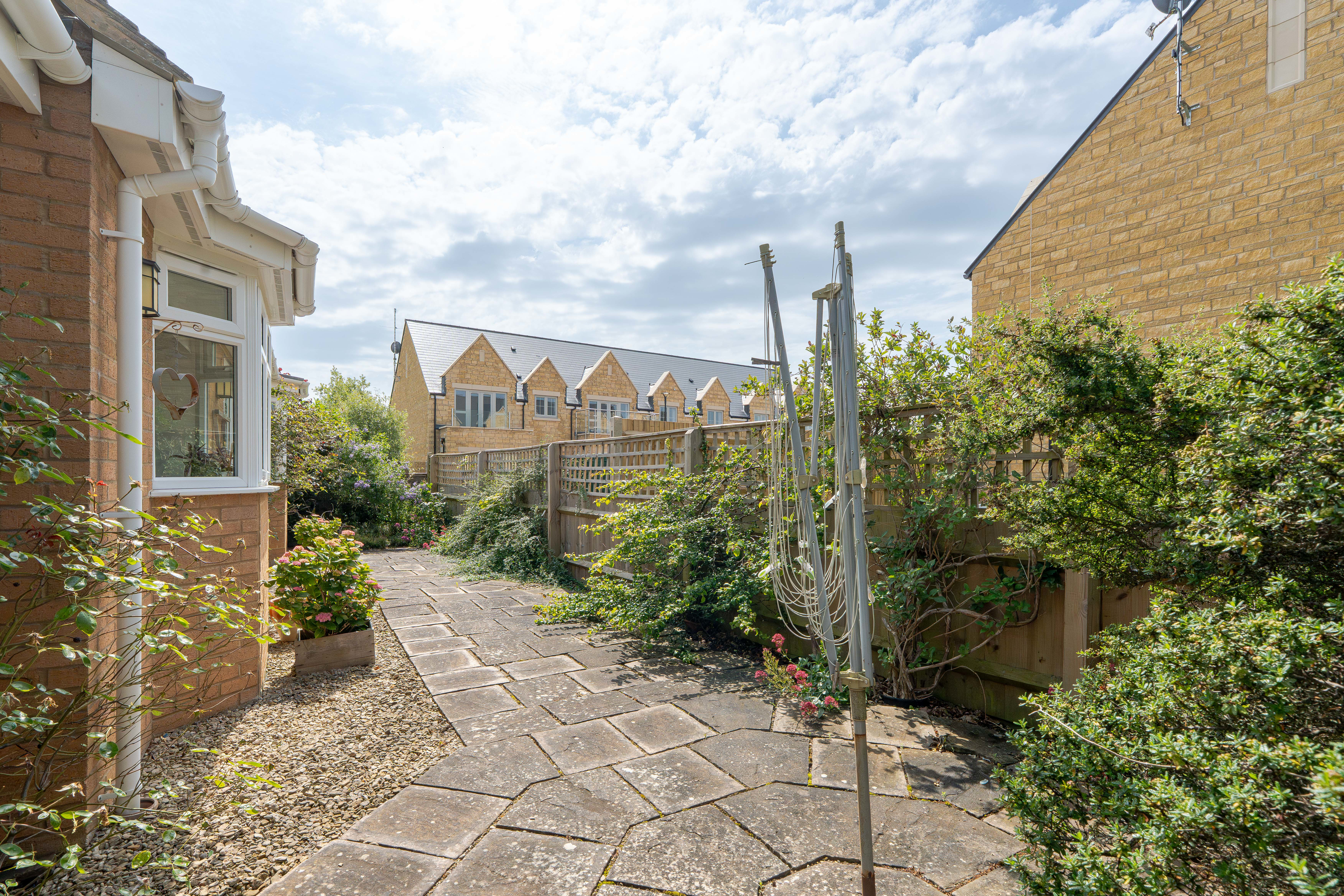 Shipton Road, Woodstock, OX20, photo 24
