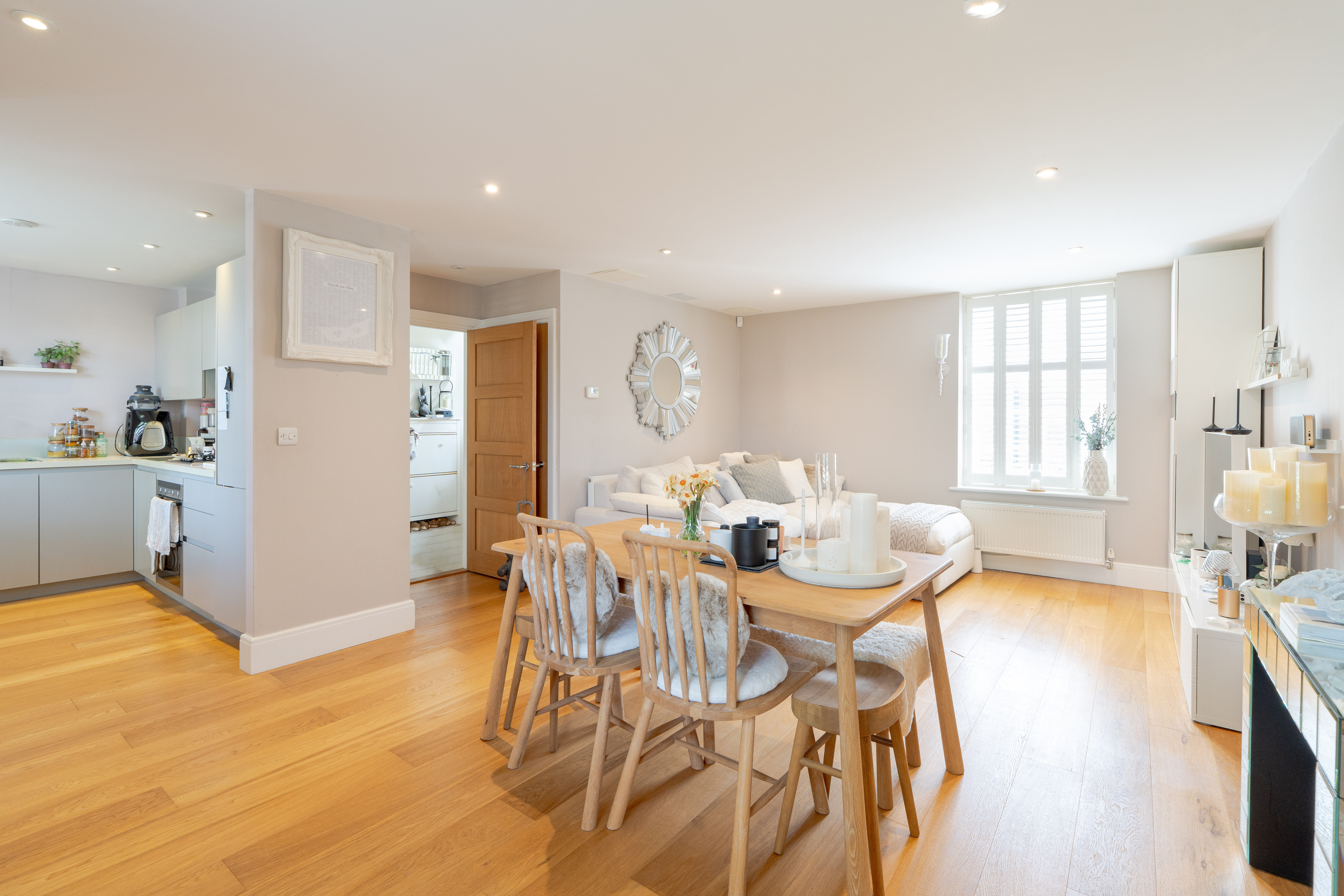 Flat 7, Building 25 Trenchard Lane-09444 (1)