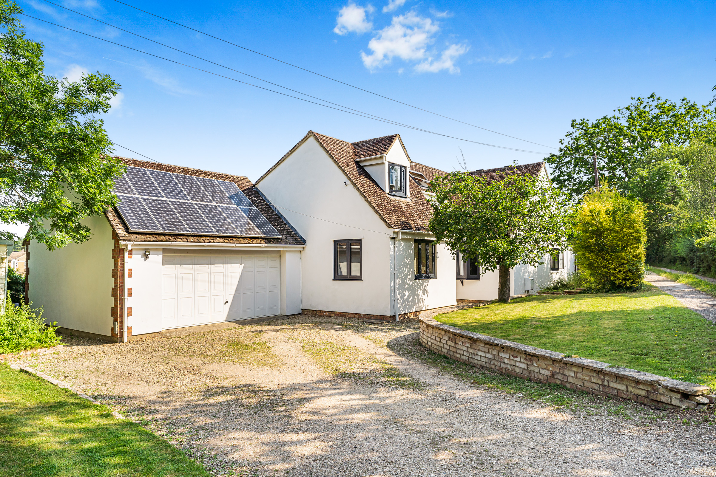 Wroslyn Road, Freeland, OX29