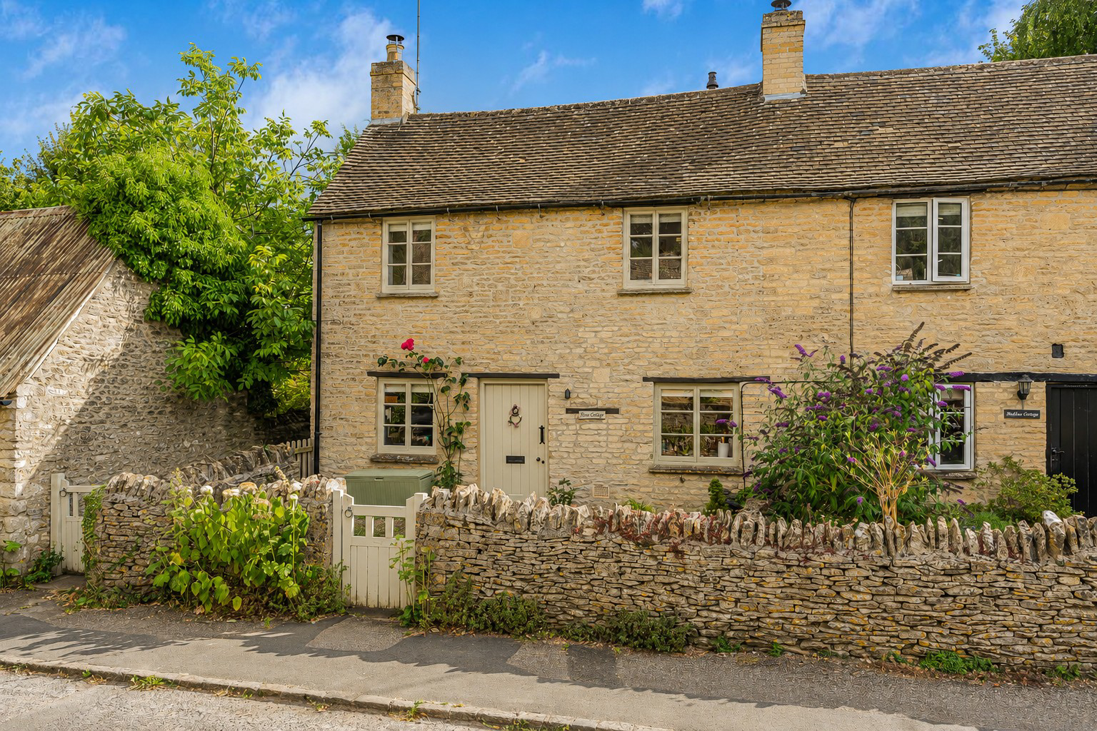 High Street, Ramsden, OX7