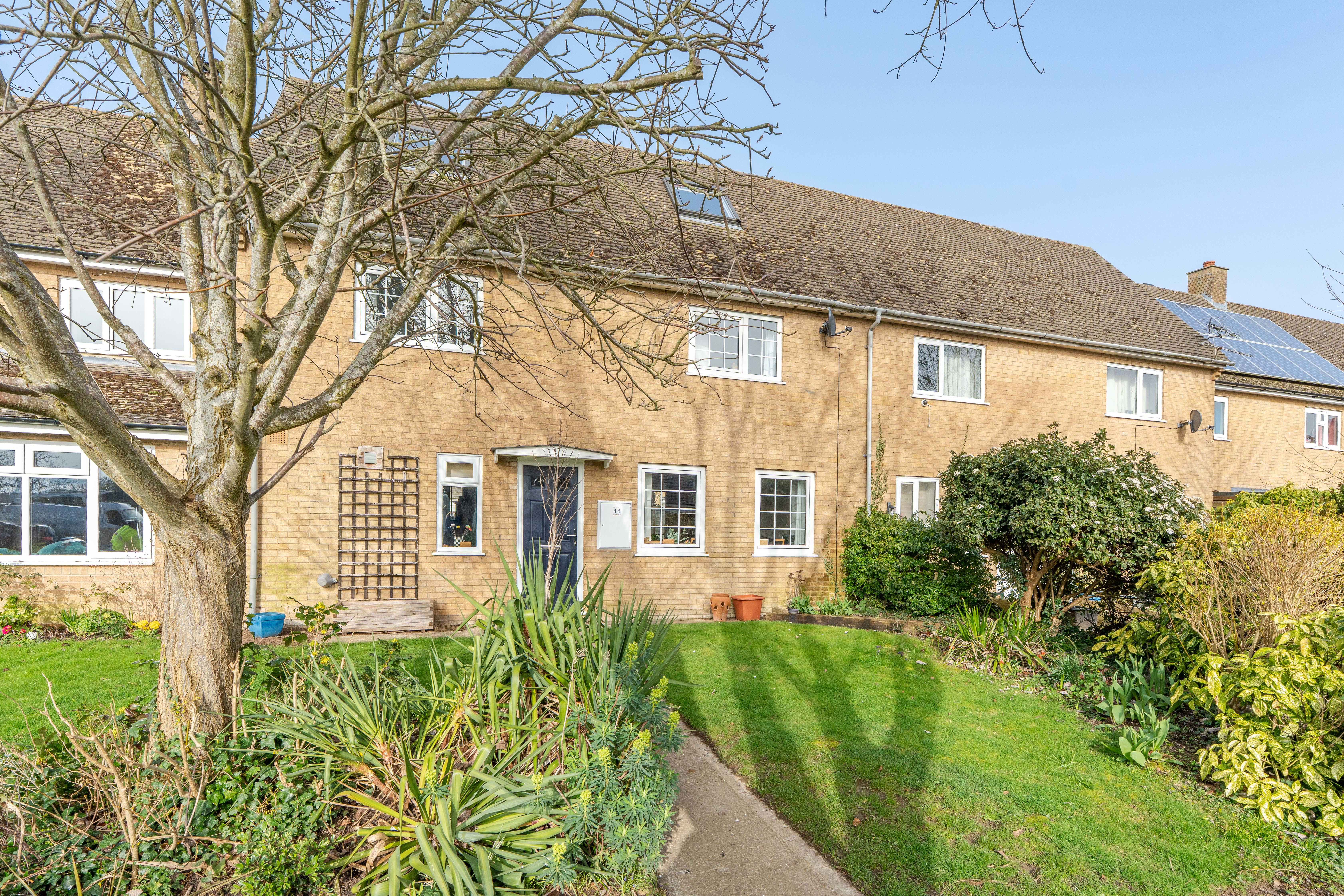 Knott Oaks, Combe, OX29
