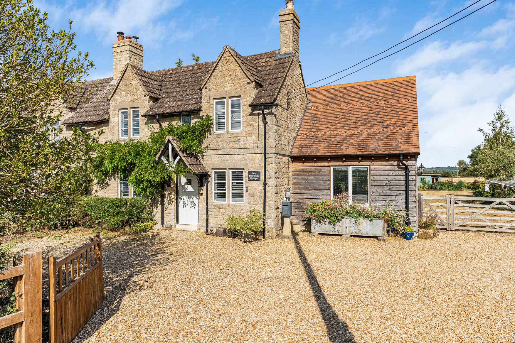 Eynsham Road, Sutton, OX29