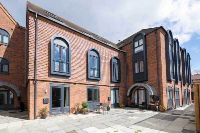 Old Station Yard, Abingdon, OX14