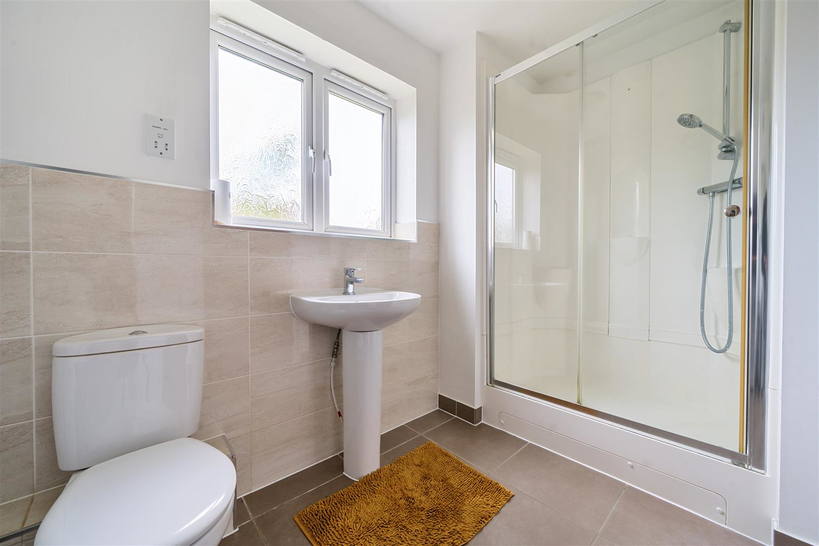 Greensleeves Drive, Aylesbury, photo 9