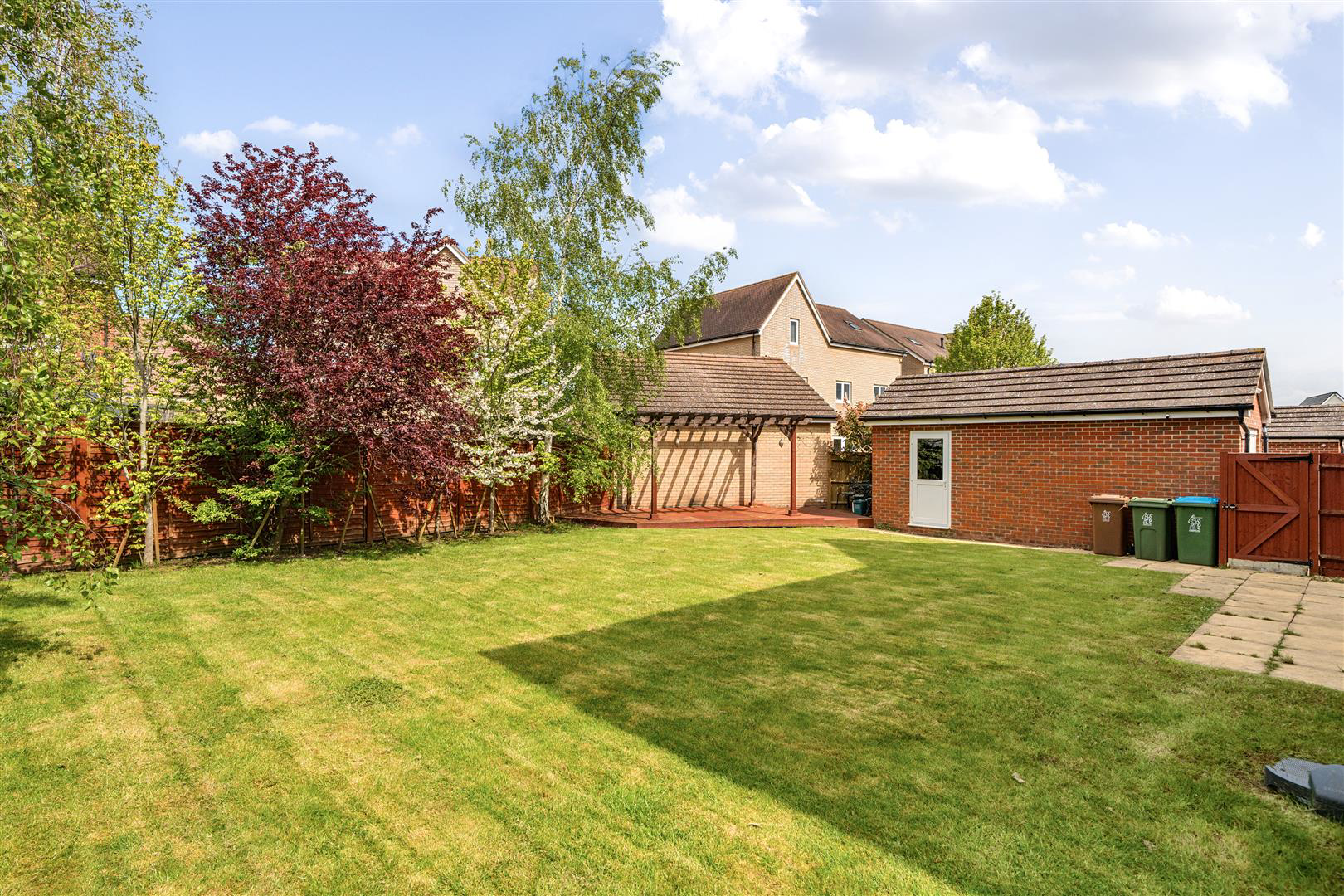 Greensleeves Drive, Aylesbury, photo 7