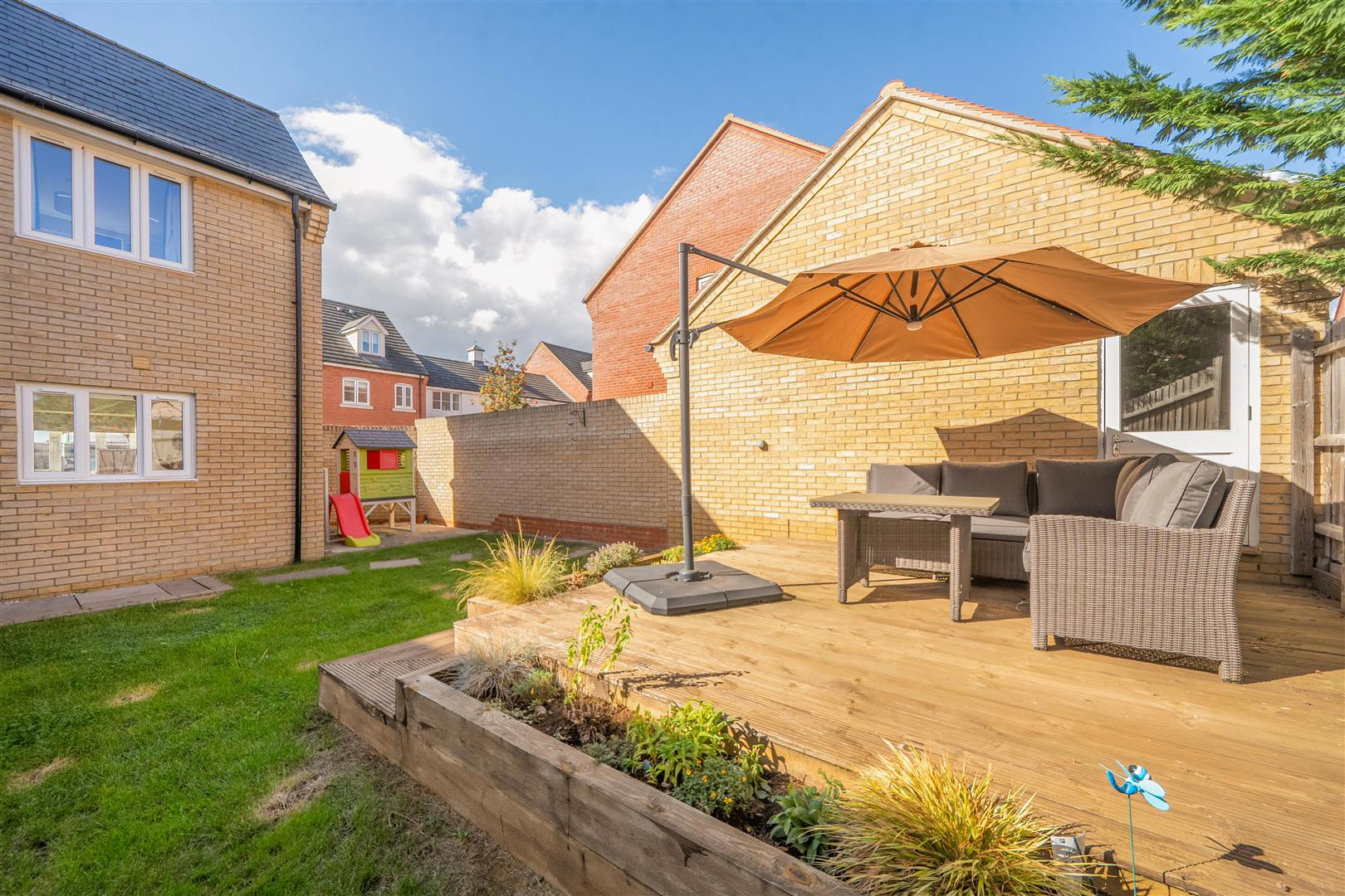 Kirkes Way, Aylesbury, photo 11