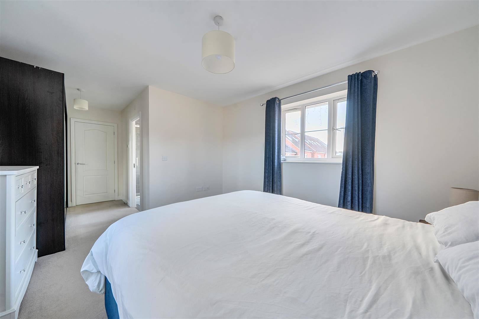 Kirkes Way, Aylesbury, photo 6