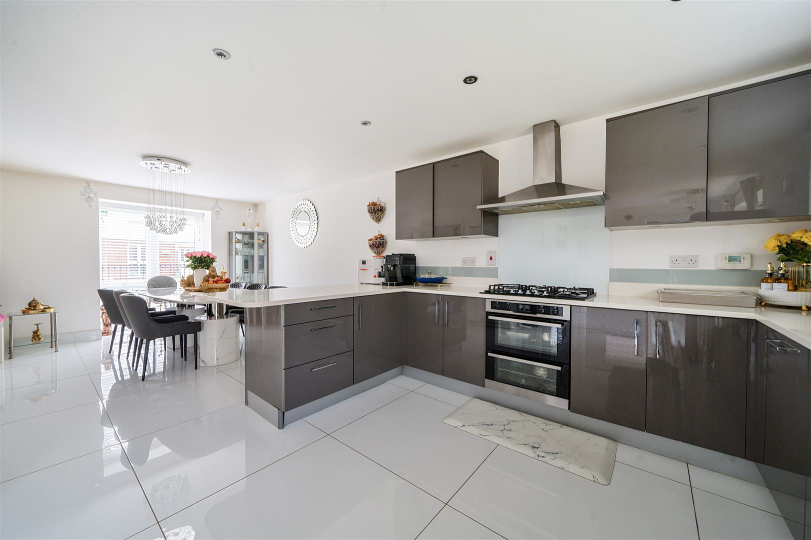 Greensleeves Drive, Aylesbury, photo 4