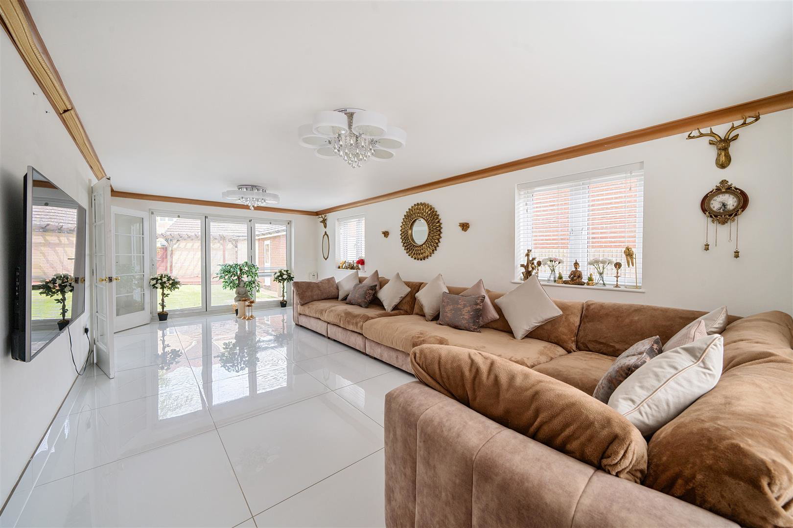 Greensleeves Drive, Aylesbury, photo 2