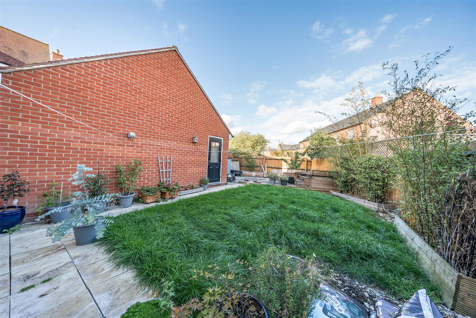 Cardinal Drive, Aylesbury, photo 5