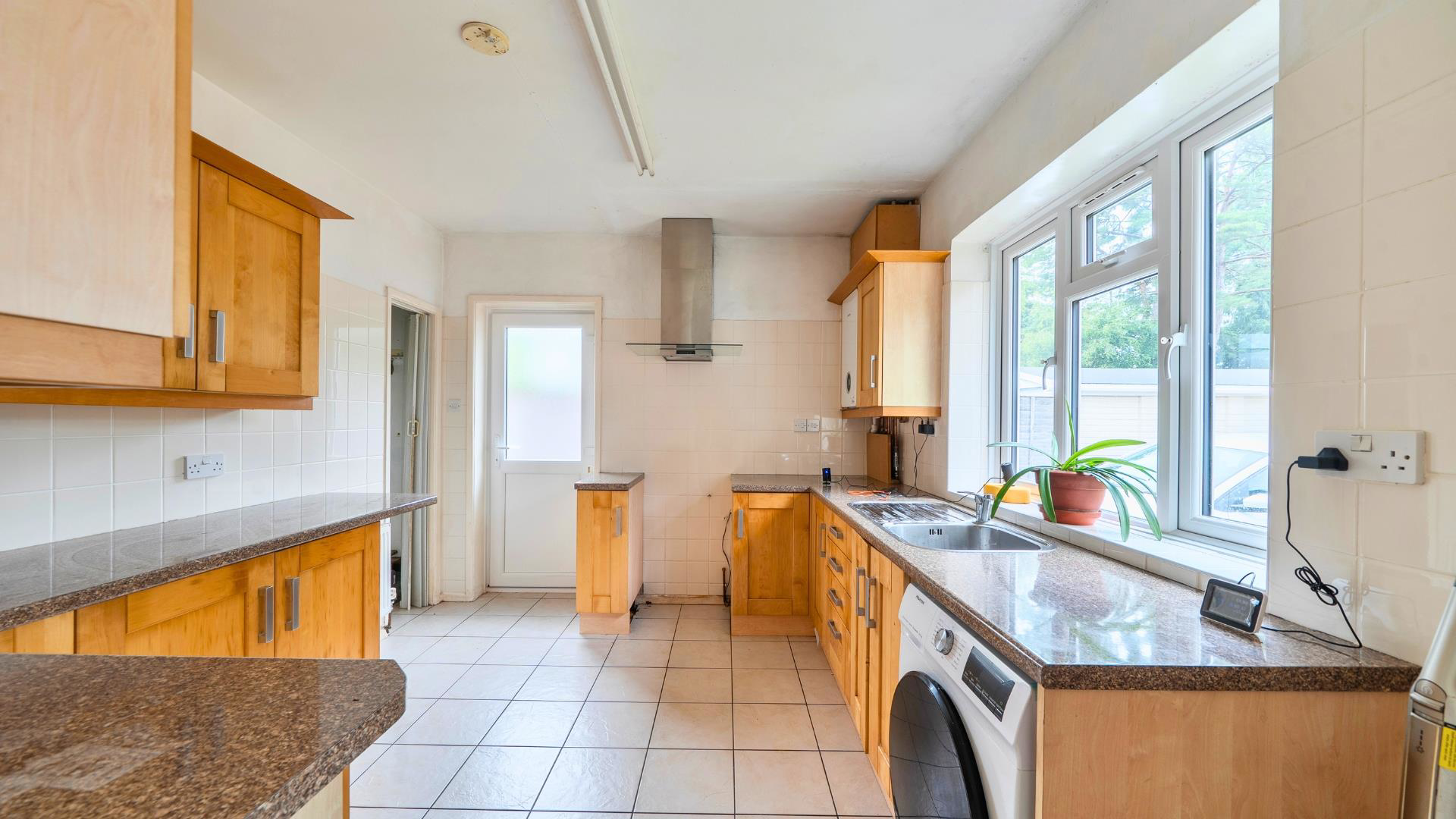 Manor Road, Verwood, photo 3