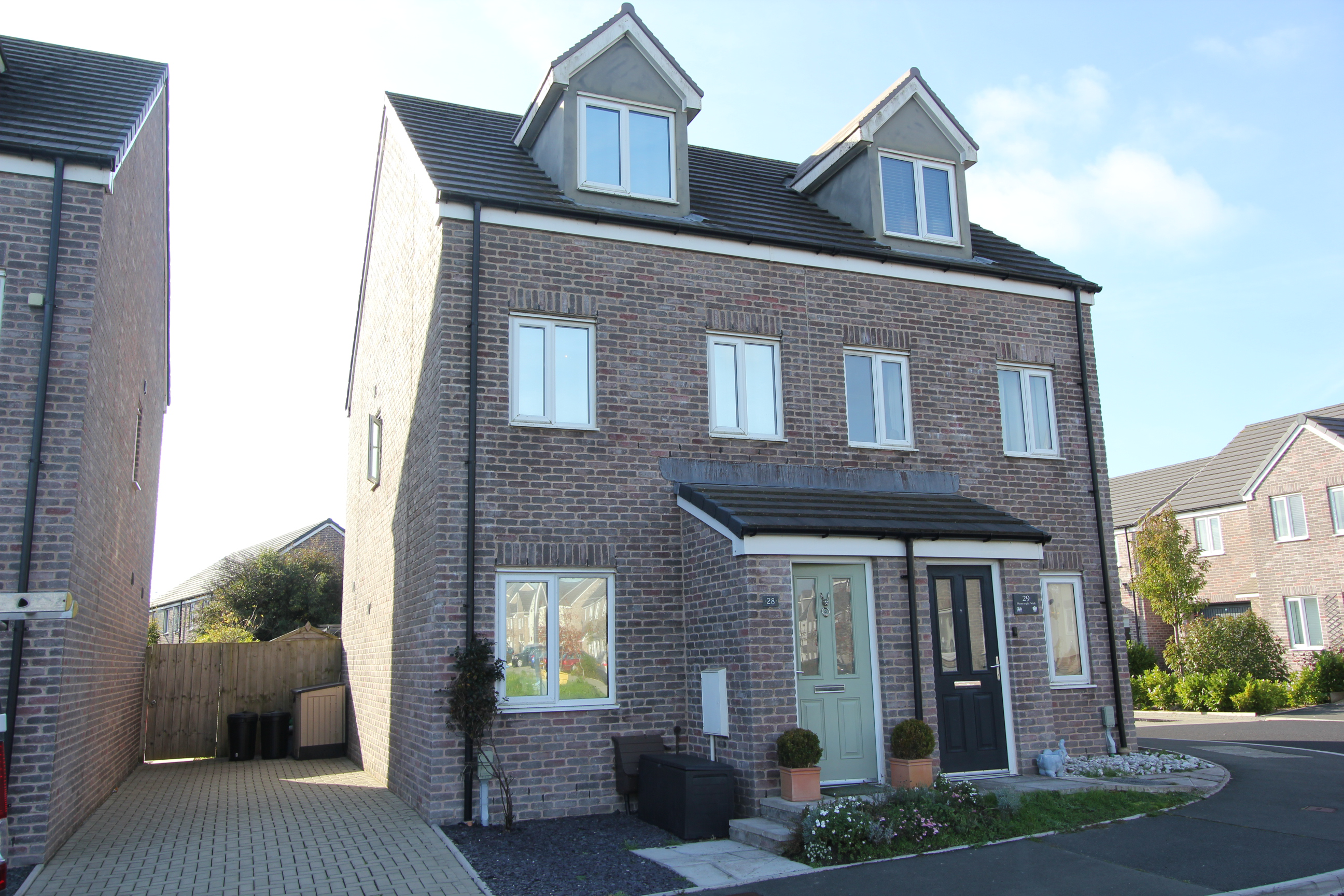 Plasnewydd Walk, Llantwit Major, CF61